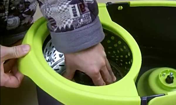 拖把桶怎么拆,這樣的旋轉(zhuǎn)拖布桶怎么把甩干那邊拆下來(lái)呢圖1