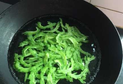 苦瓜煮多久能熟,苦瓜煮多長(zhǎng)時(shí)間熟圖2
