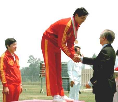 中國(guó)第一個(gè)奧運(yùn)冠軍,中國(guó)第一個(gè)奧運(yùn)會(huì)冠軍是誰(shuí)圖5