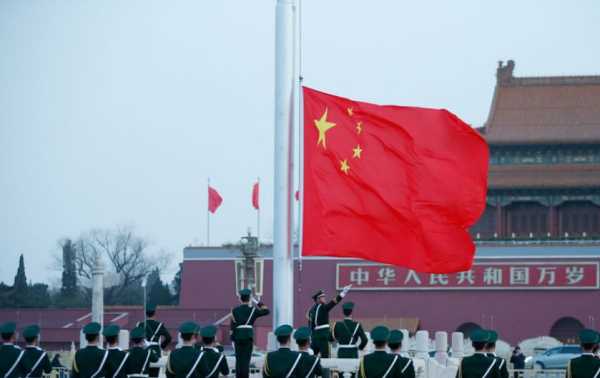天安門升旗幾點(diǎn),天安門升國旗是幾點(diǎn)開始圖1