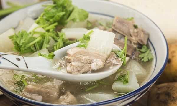 羊肉怎么挑選,羊肉富含多種營(yíng)養(yǎng)嗎圖1