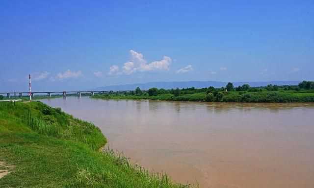 涇渭分明里涇和渭分指兩條河，在古代誰清誰濁