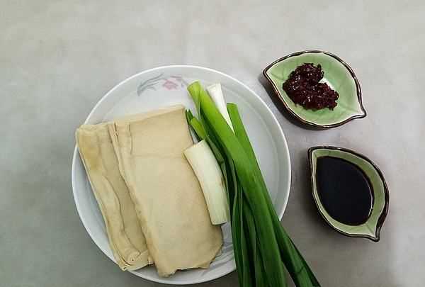 豆皮怎么炒好吃,豆皮怎么炒好吃又簡單 有什么做豆皮的技巧視頻圖1