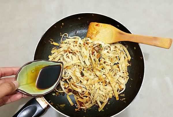 豆皮怎么炒好吃,豆皮怎么炒好吃又簡單 有什么做豆皮的技巧視頻圖7