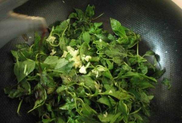 黃瓜荊芥怎么調,完美的黃瓜變蛋拌荊芥怎么做好吃又簡單圖6