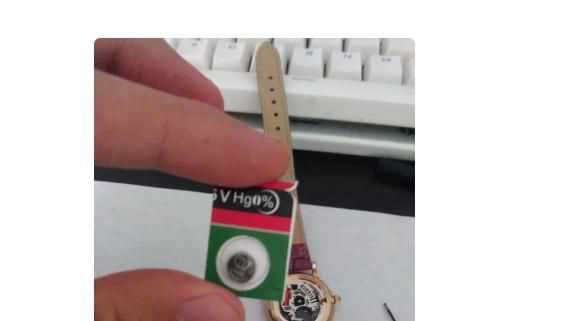手表怎么換電池，4個(gè)鍵的電子手表怎么換電池？圖6