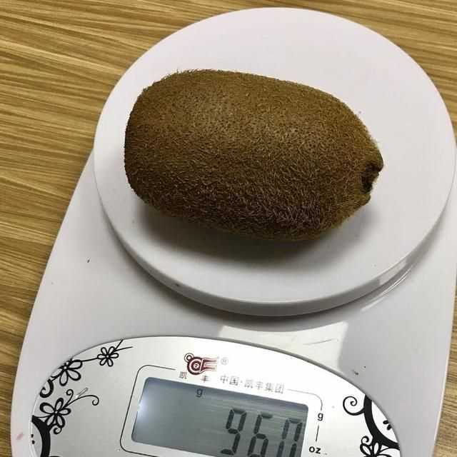 獼猴桃要放多久可以吃，獼猴桃切了放冰箱可以多久？圖2