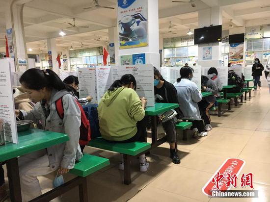 食堂廚師安全知識(shí)考試題