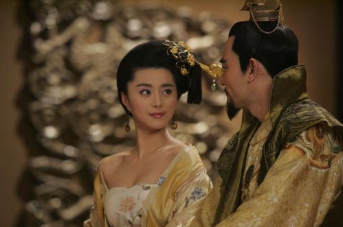 關(guān)于寫楊貴妃洗澡的詩句