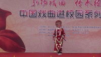 喜劇走進校園英語作文