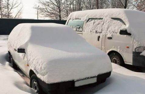 下雪天車停在戶外注意事項