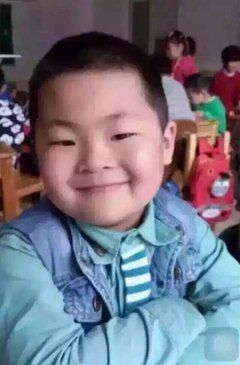 停電時偷吻我的男生