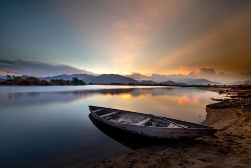 精選關(guān)于勵(lì)志帝張富杰的簡(jiǎn)介
