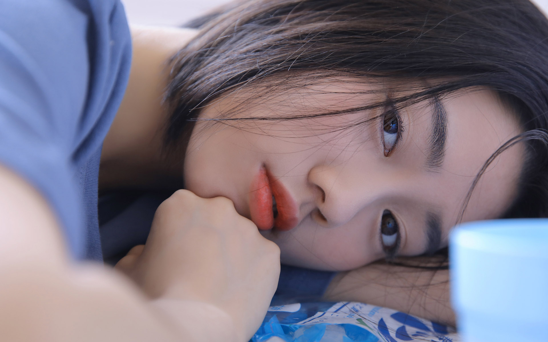 世上有兩樣?xùn)|西不可直視 ，一是太陽(yáng) ，二是人心