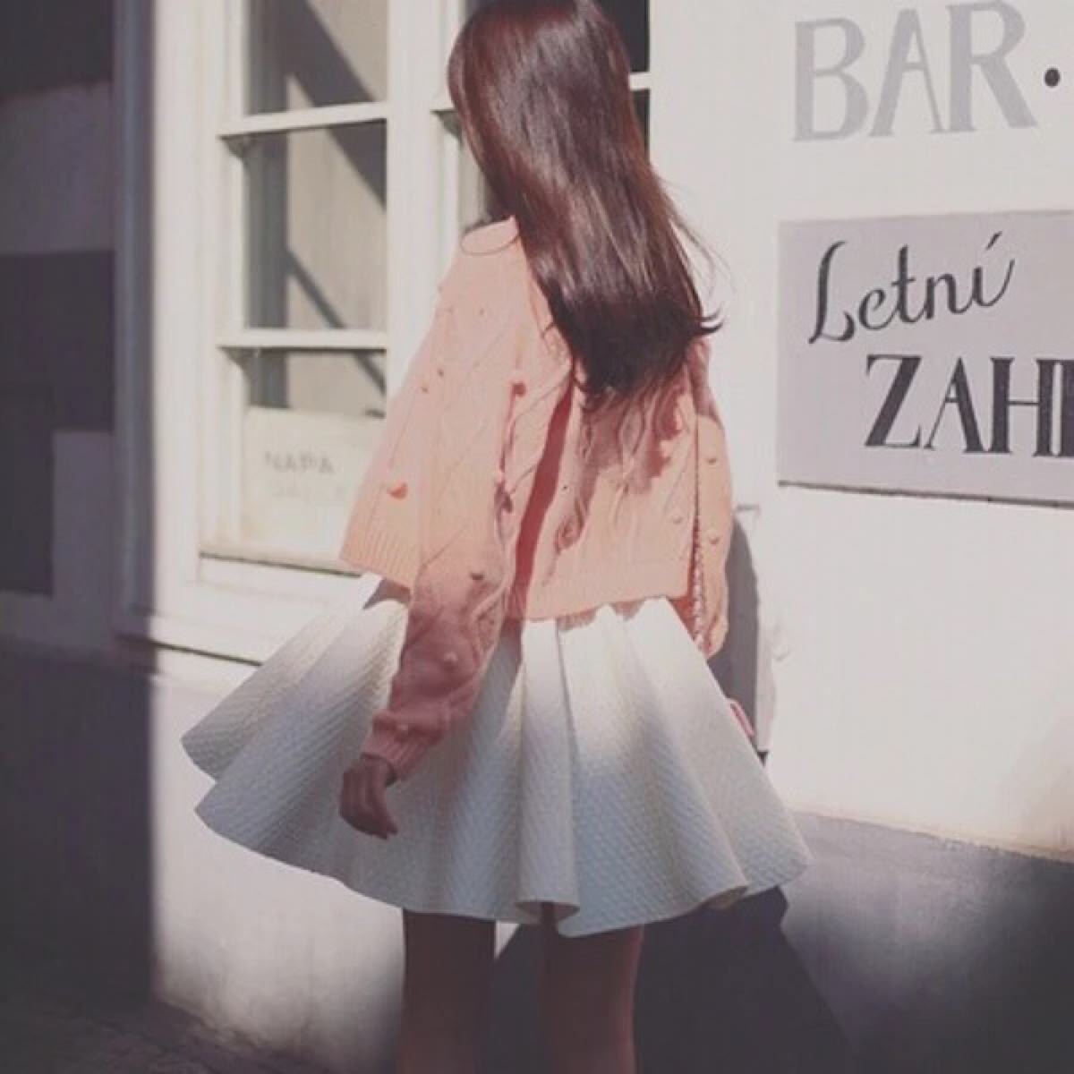 有內涵的說說：你揉著我的發(fā)，細數(shù)記憶的碎沙