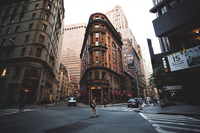 qq說說傷感 在最深的絕望里，遇見最美的驚喜