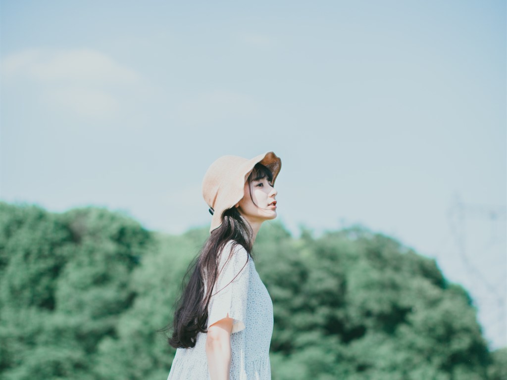 給七月一個溫柔的擁抱，給八月一個堅定的眼神
