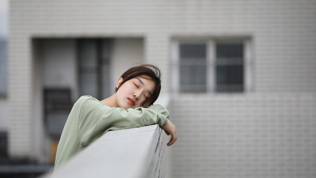 熱門經(jīng)典說說總有某段路，只能你一個(gè)人走