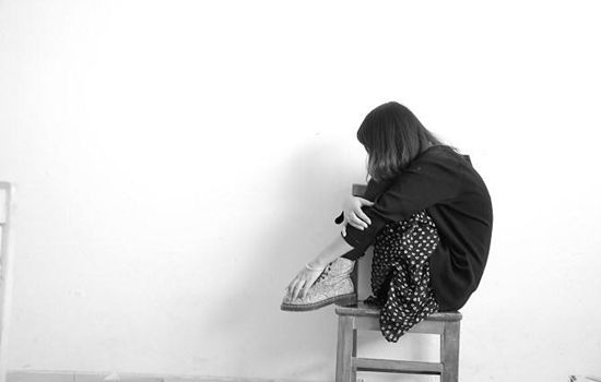 經(jīng)典說(shuō)說(shuō)心情短語(yǔ) 有些痛苦，適合無(wú)聲無(wú)息的忘記